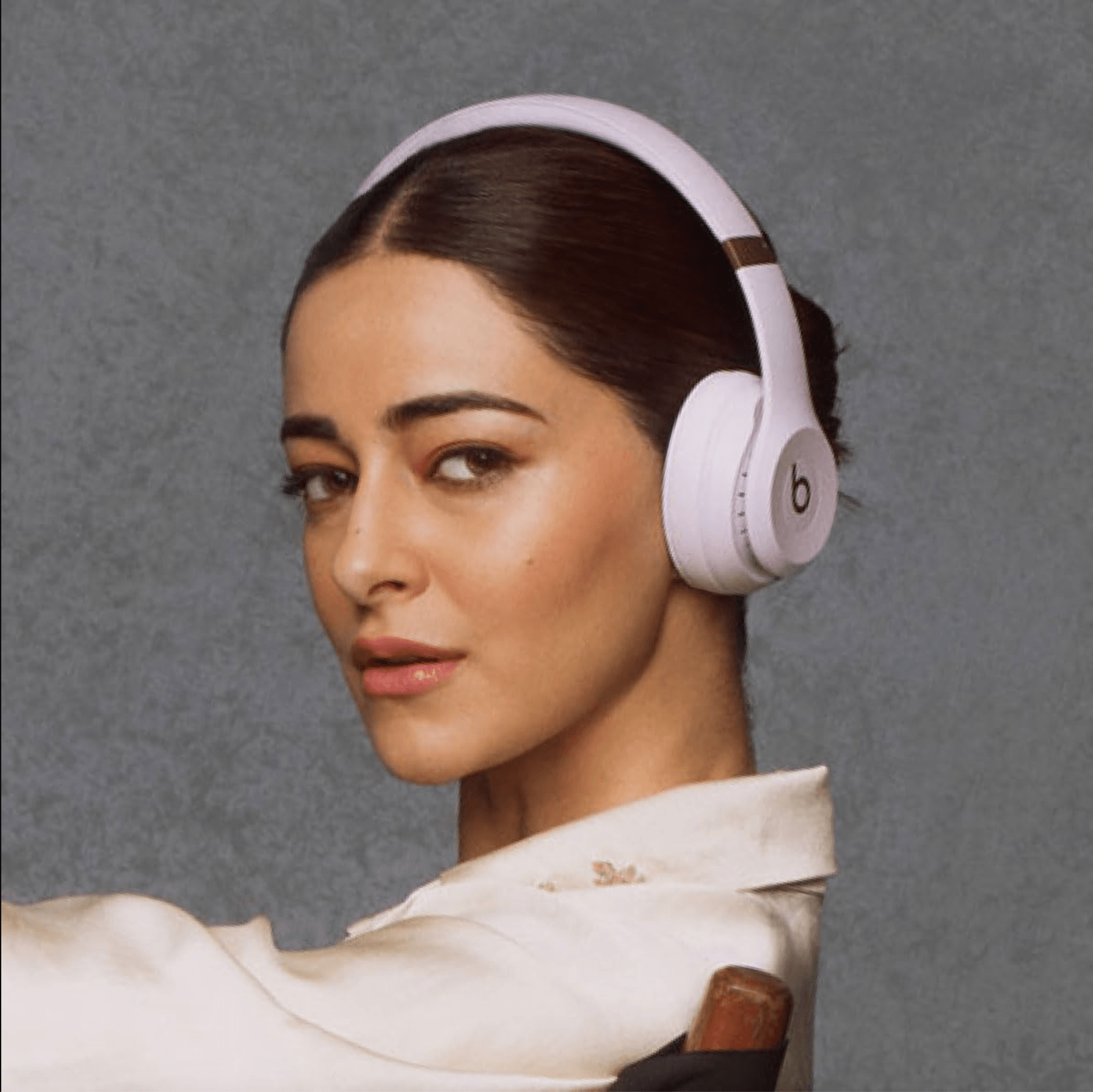 Beats Solo 4 – Wireless Bluetooth On-Ear Headphones – Cloud Pink - Soundmali