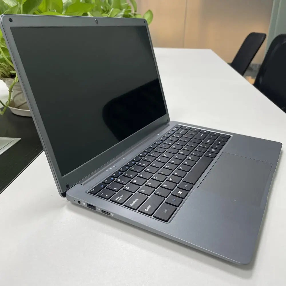 E140 Gaming Laptop - Soundmali