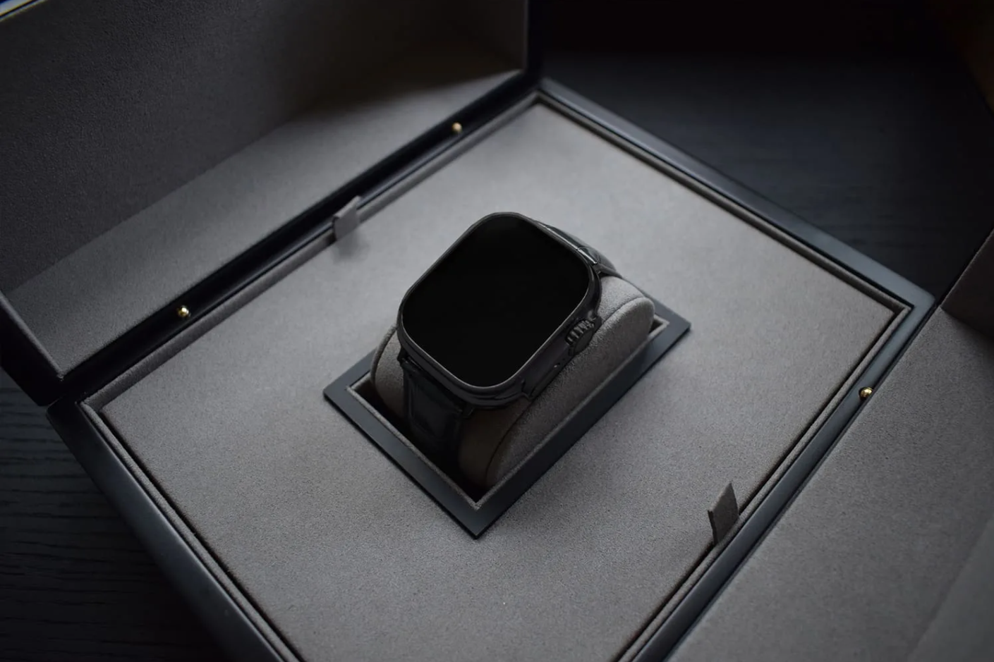 Watch Ultra 2 - 49mm Smartwatch Titanium Case with Black Alpine Loop - Soundmali