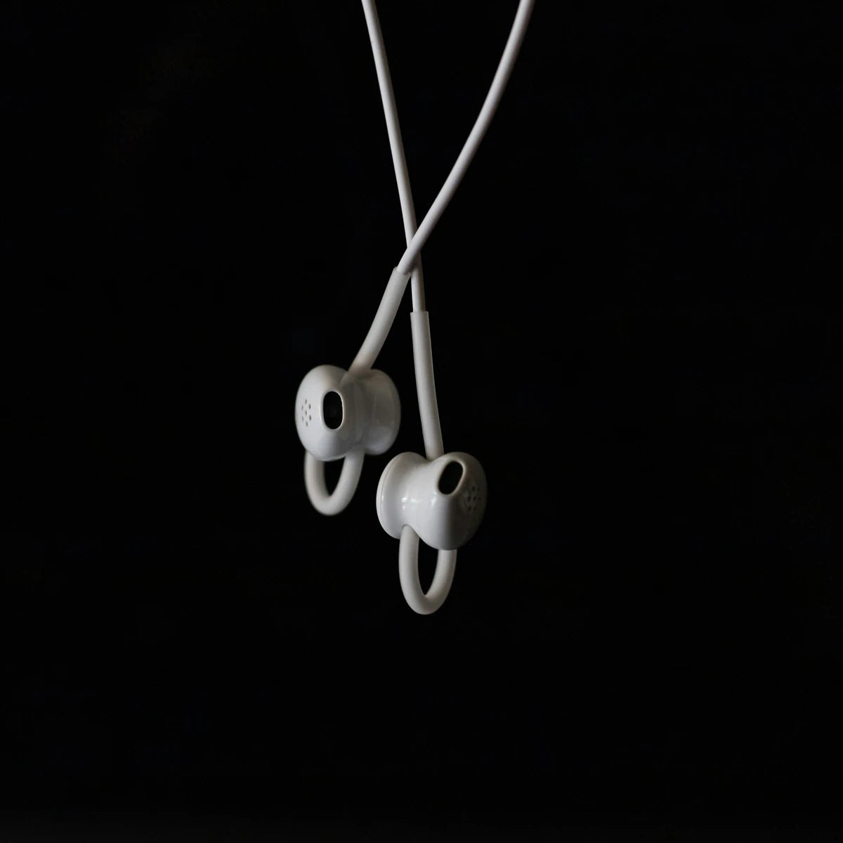 Soundmali premium wireless earbuds metallic silver finish dark background